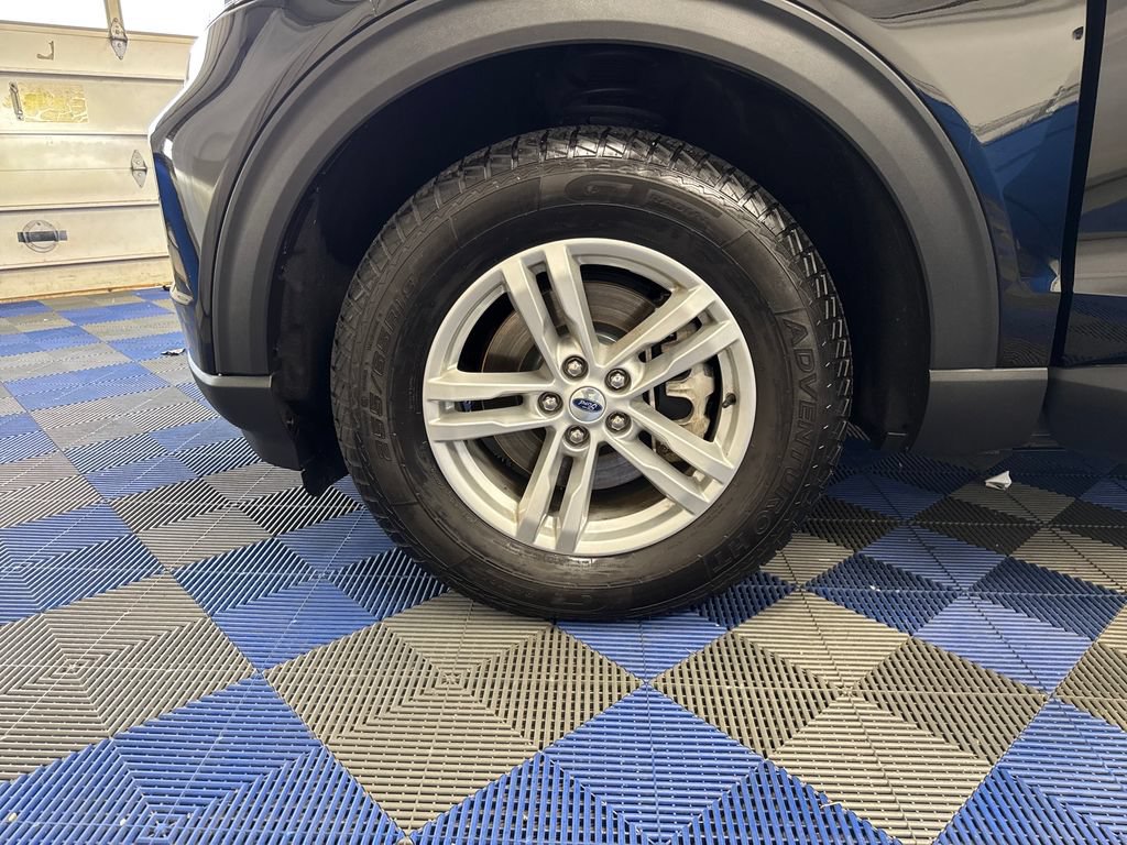 Certified 2023 Ford Explorer XLT w/ Equipment Group 202A AWD/4WD image 30