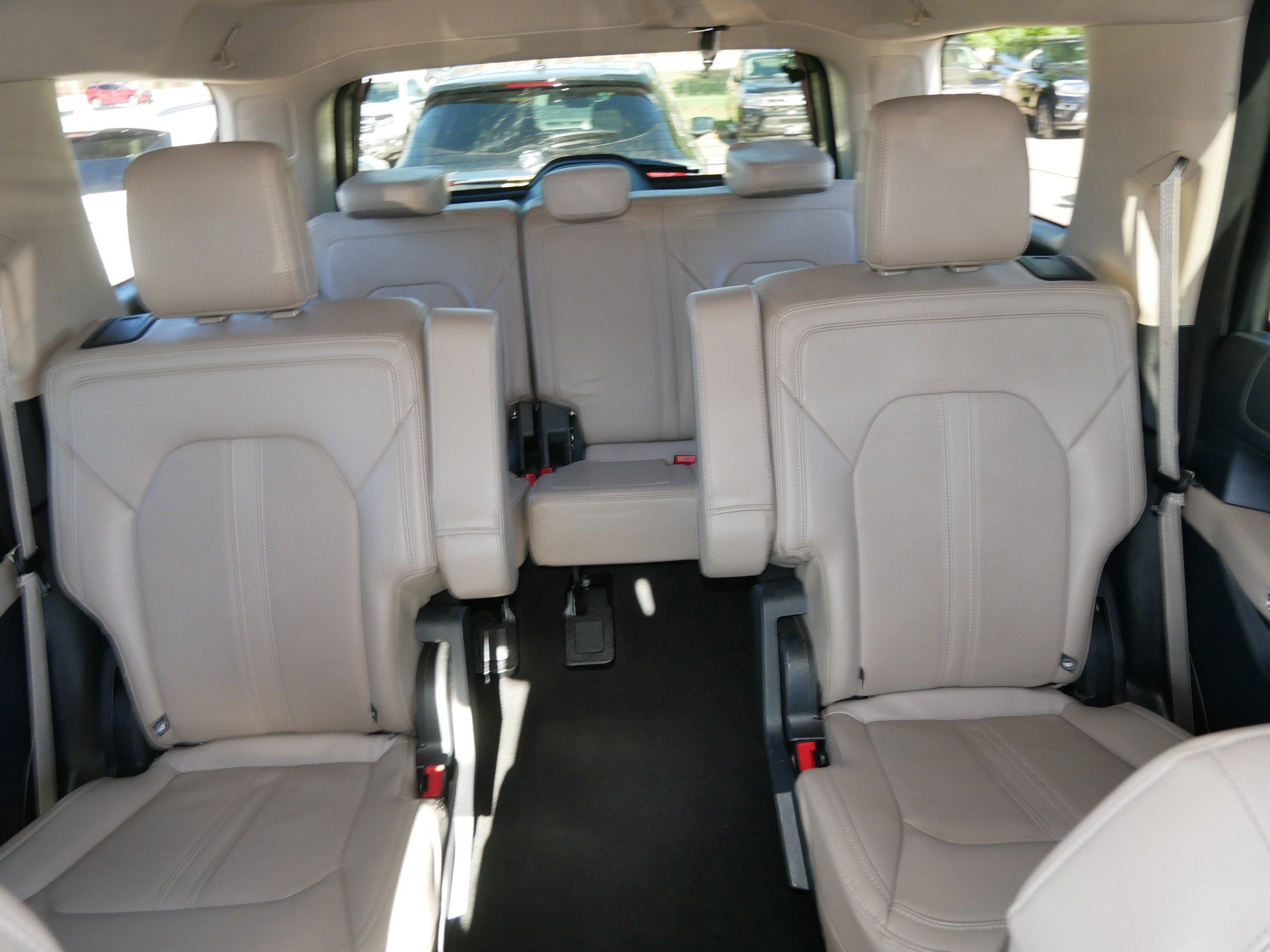 Certified 2024 Ford Expedition Limited image 13