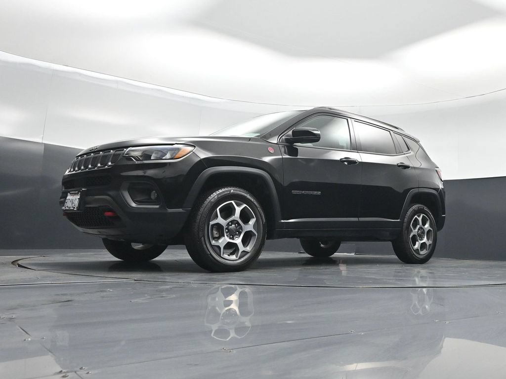 Used 2022 Jeep Compass Trailhawk AWD/4WD image 39