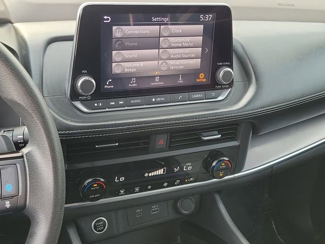 Used 2023 Nissan Rogue SV image 12