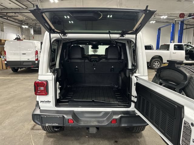 Used 2025 Jeep Wrangler Unlimited Sahara AWD/4WD image 25