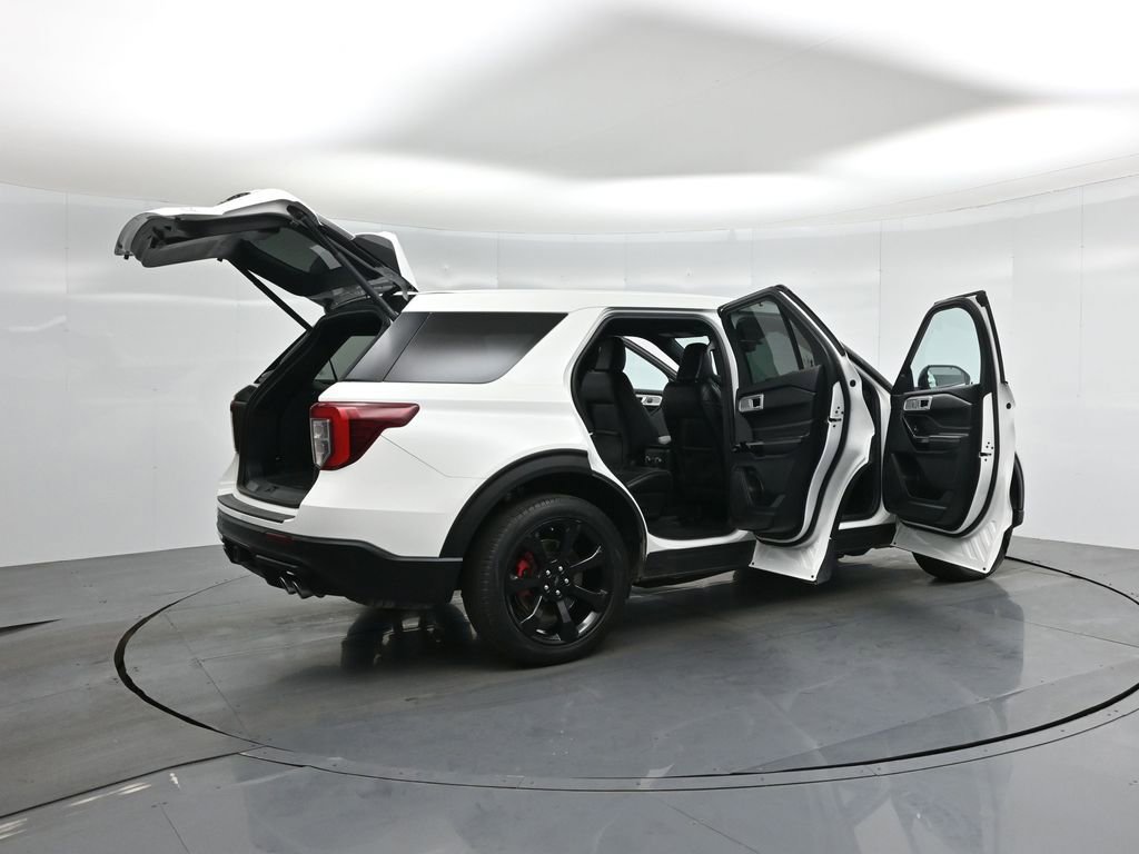 Certified 2022 Ford Explorer ST w/ Equipment Group 401A image 6