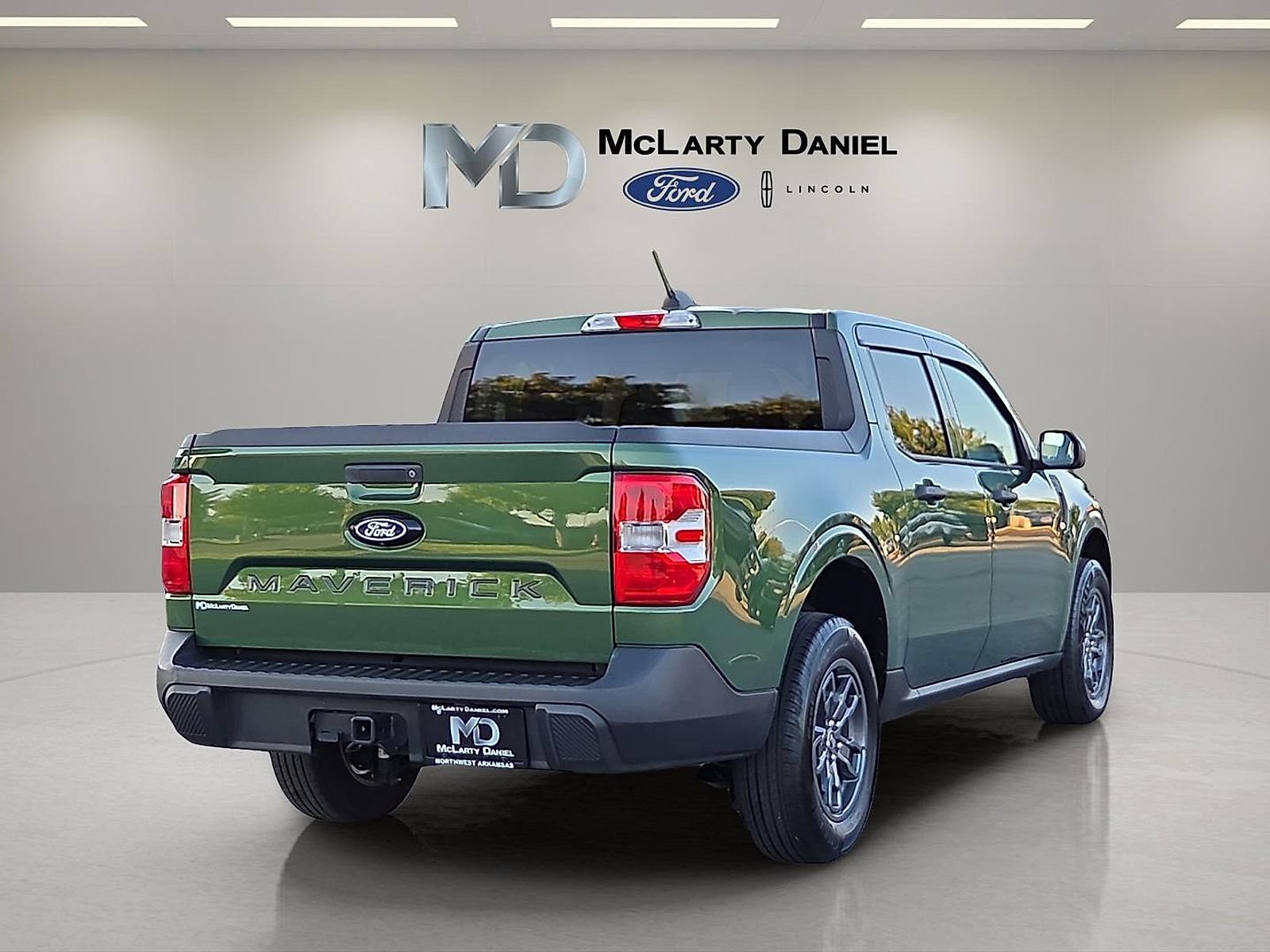 Certified 2025 Ford Maverick XL FWD image 5