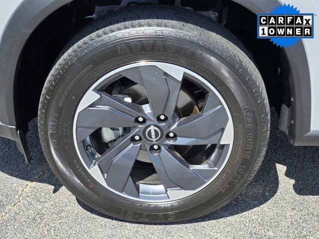 Used 2024 Nissan Rogue SV image 10