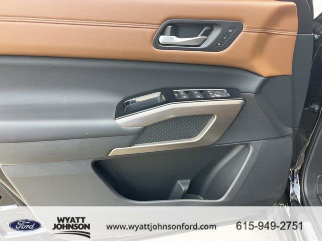 Used 2024 Nissan Pathfinder Platinum w/ Cargo Package image 28