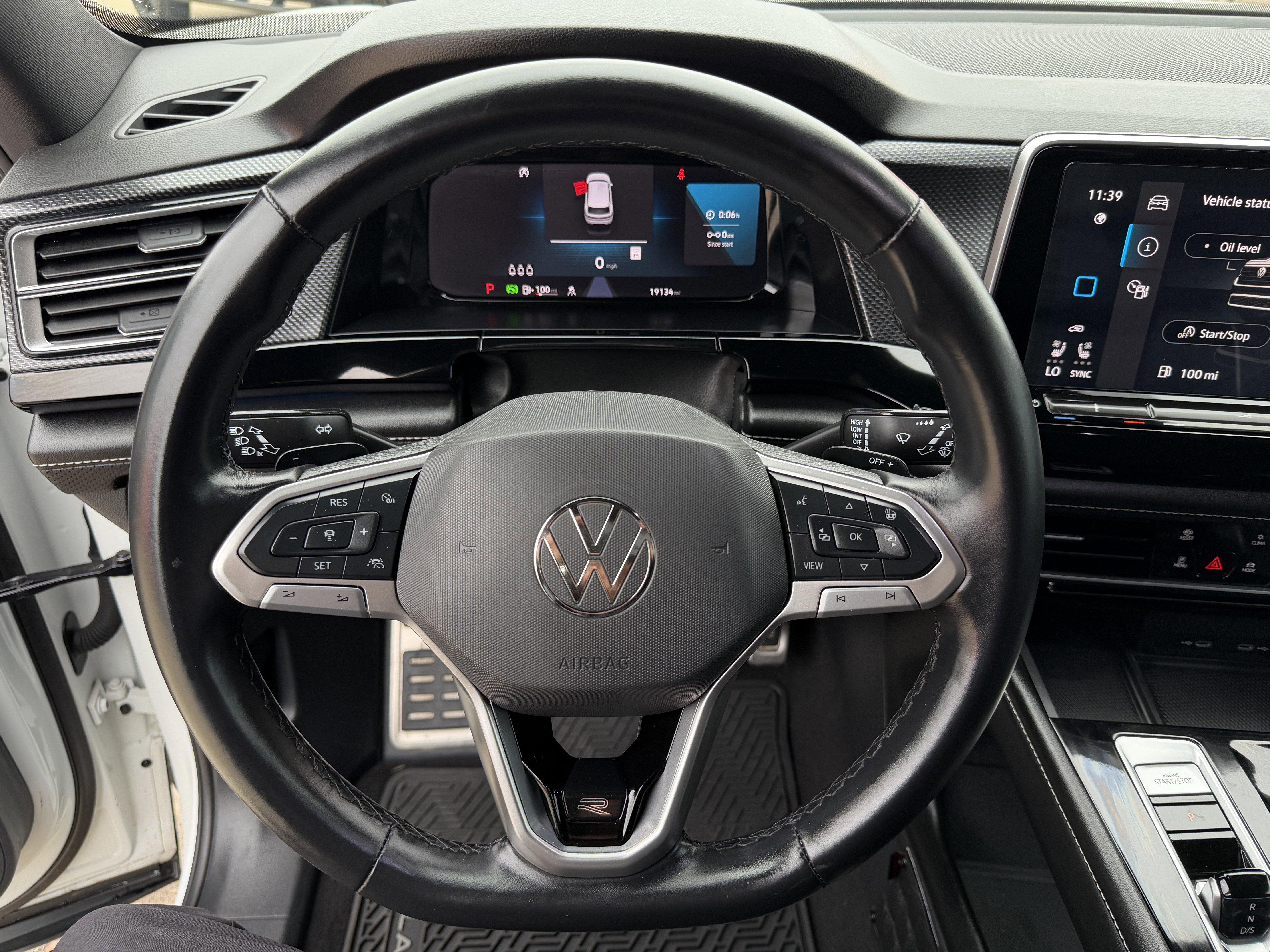 Used 2024 Volkswagen Atlas Cross Sport SEL Premium R-Line image 17