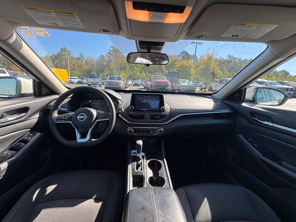 Used 2023 Nissan Altima 2.5 SV FWD image 24