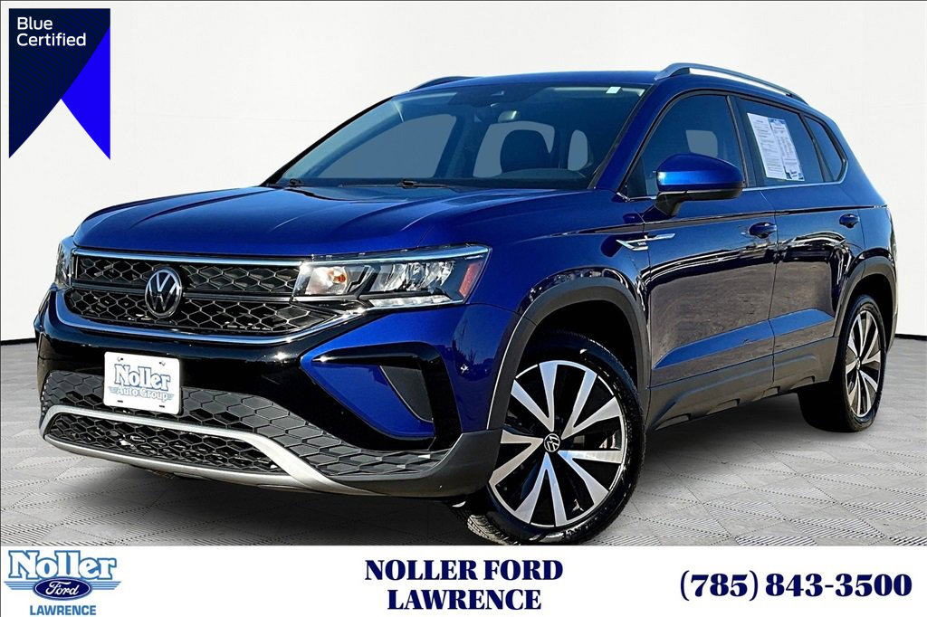 Used 2023 Volkswagen Taos SE w/ Panoramic Sunroof Package