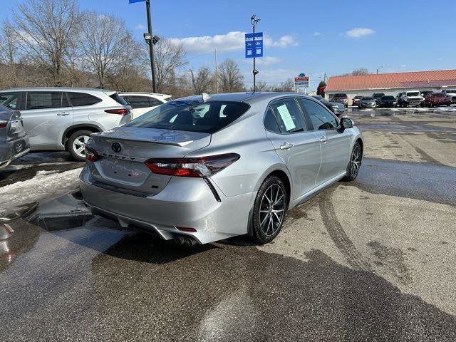 Used 2024 Toyota Camry SE w/ Blackout Package (TMS) image 4
