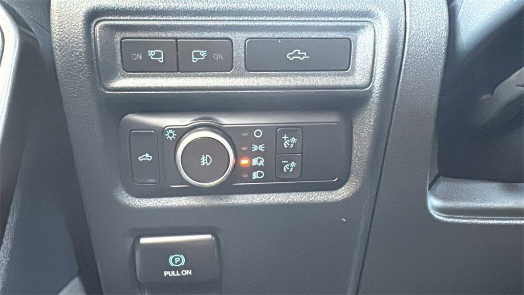 Certified 2021 Ford F150 XLT w/ Equipment Group 302A High image 19