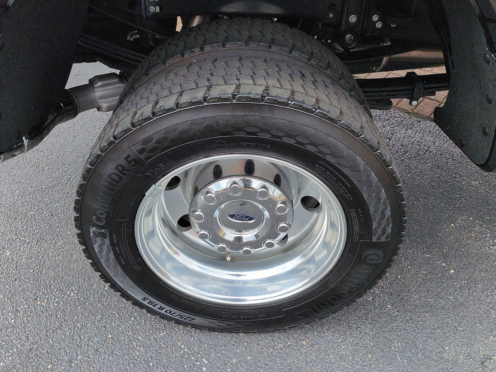 Certified 2025 Ford F450 Platinum w/ FX4 Off-Road Package AWD/4WD image 9