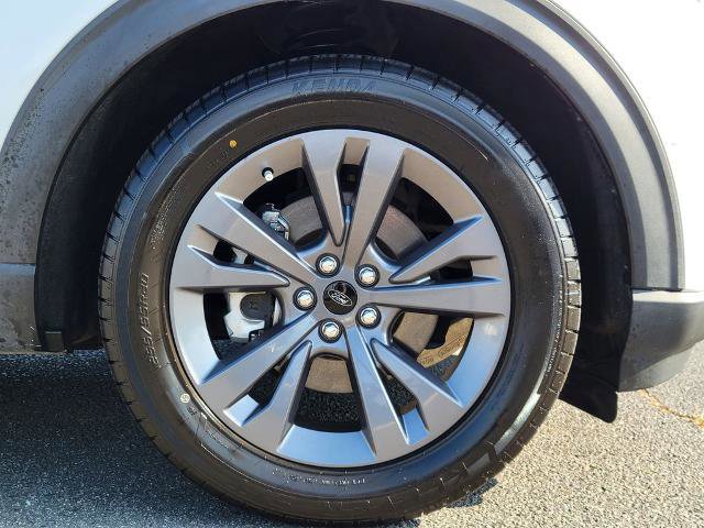 Certified 2022 Ford Explorer XLT w/ Equipment Group 202A image 11