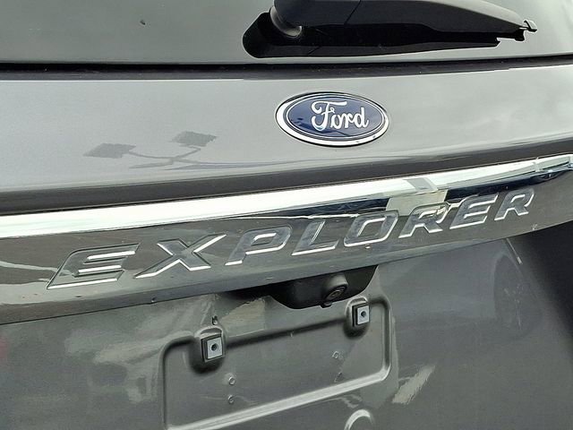 Certified 2022 Ford Explorer XLT w/ Class IV Trailer Tow Package image 32