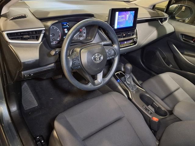 Used 2025 Toyota Corolla LE image 4