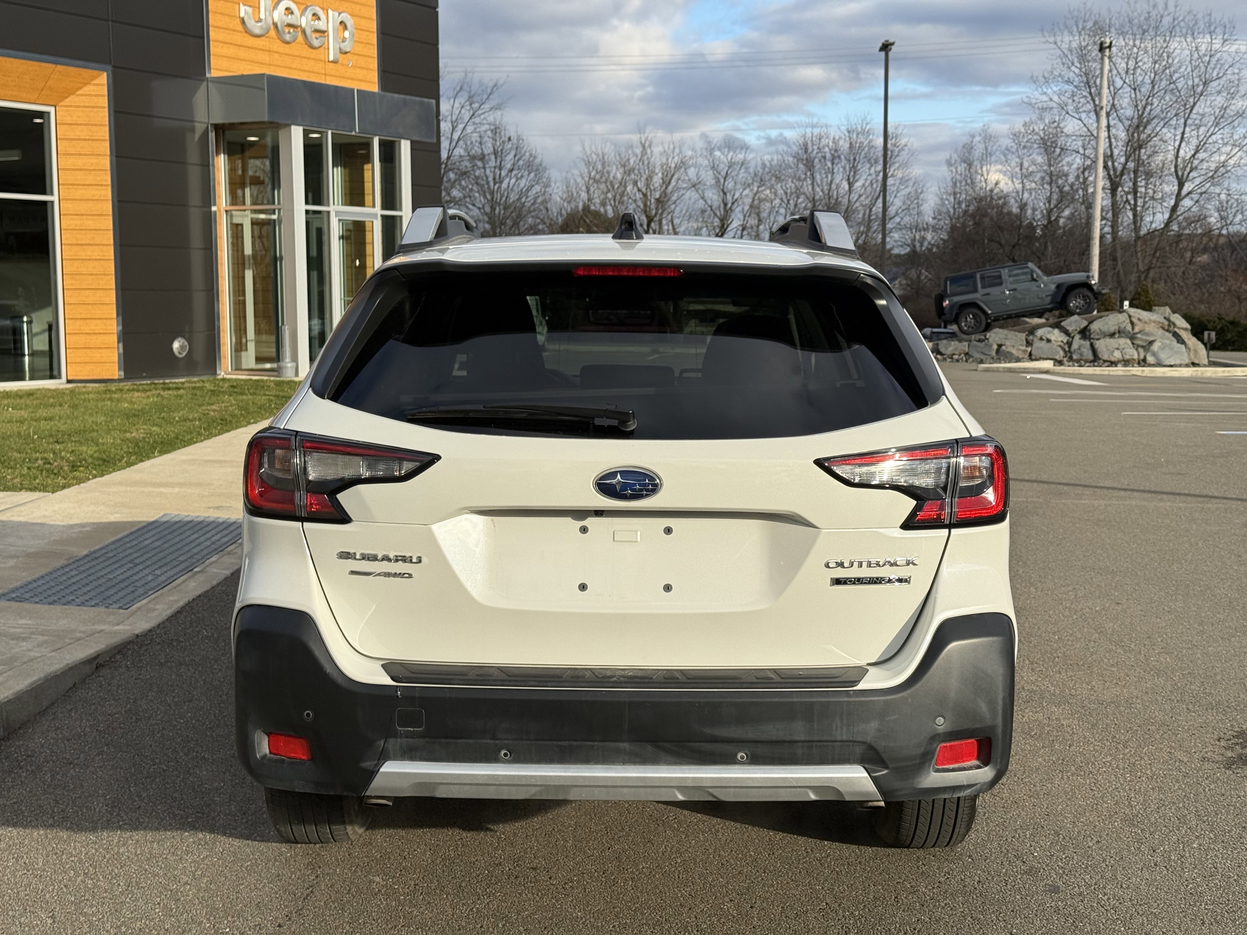 Used 2025 Subaru Outback Touring XT image 3