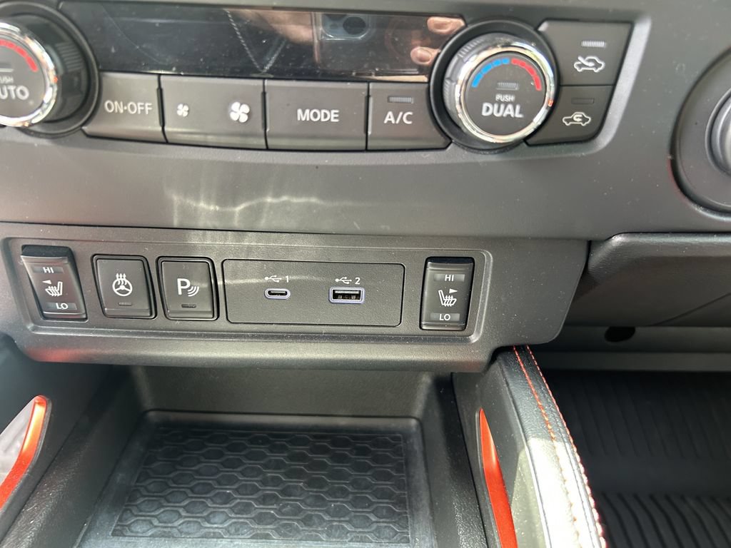 Used 2023 Nissan Frontier PRO-4X w/ Pro Convenience Package AWD/4WD image 14