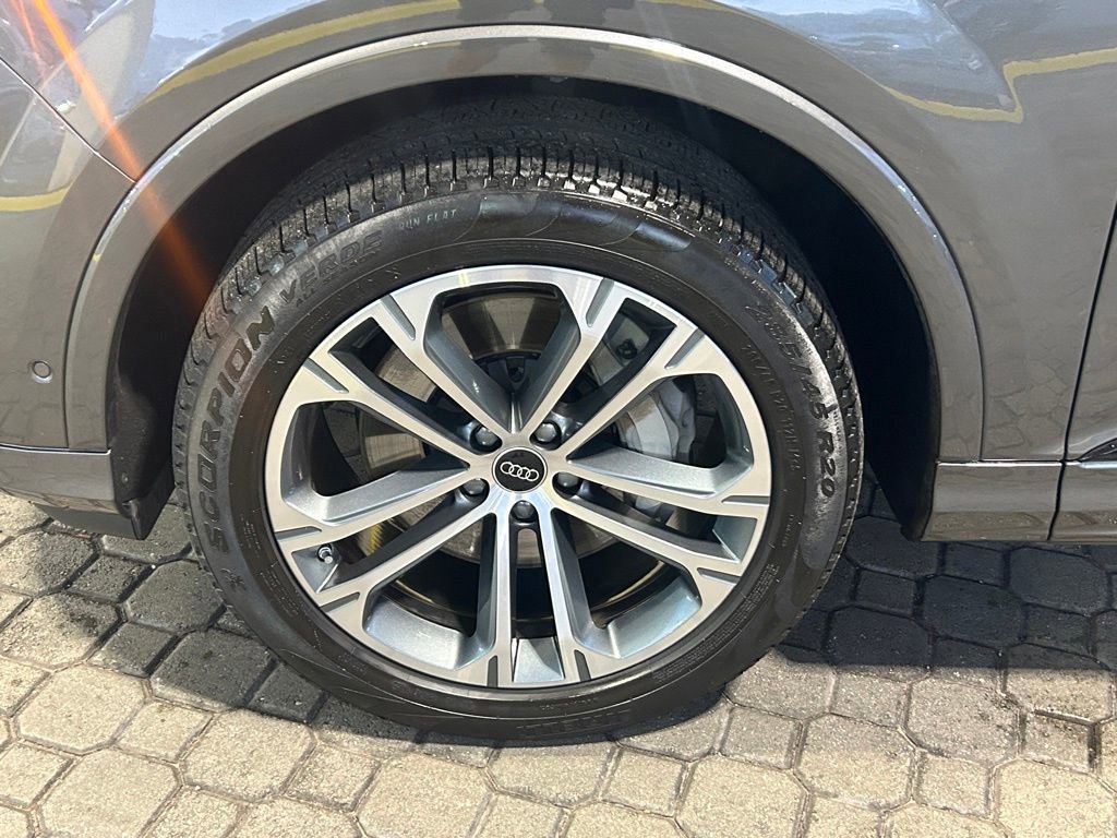 Used 2025 Audi Q7 2.0T Premium Plus w/ Premium Plus Package image 17