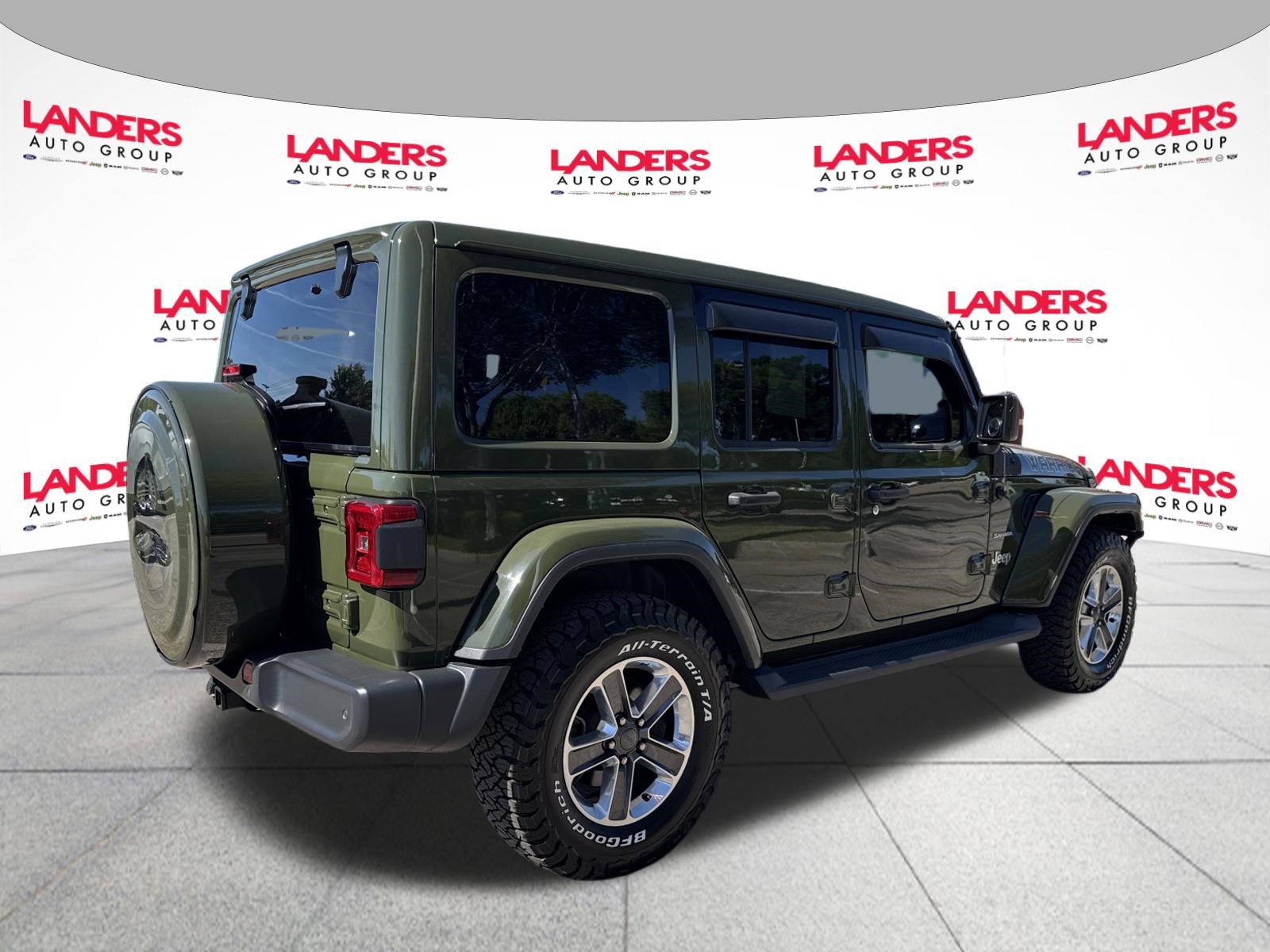 Used 2021 Jeep Wrangler Unlimited Sahara AWD/4WD image 3