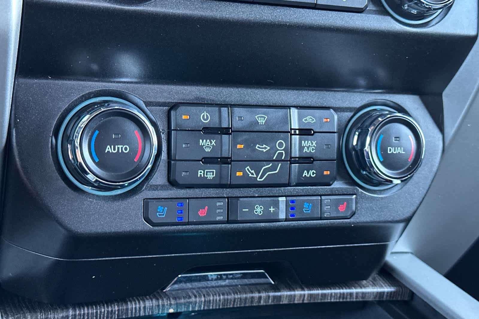 Certified 2021 Ford F250 Lariat w/ Lariat Value Package AWD/4WD image 20