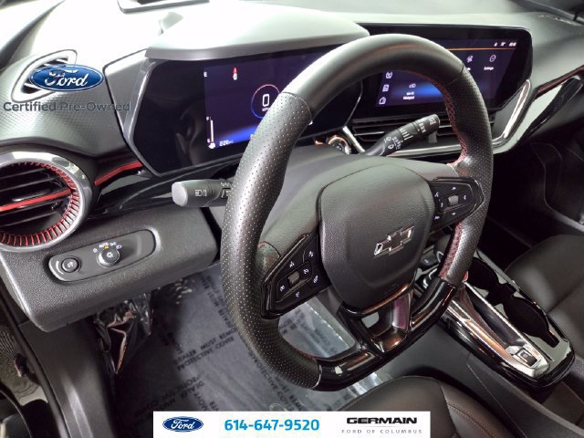 Used 2024 Chevrolet Trax RS w/ Sunroof Package FWD image 16