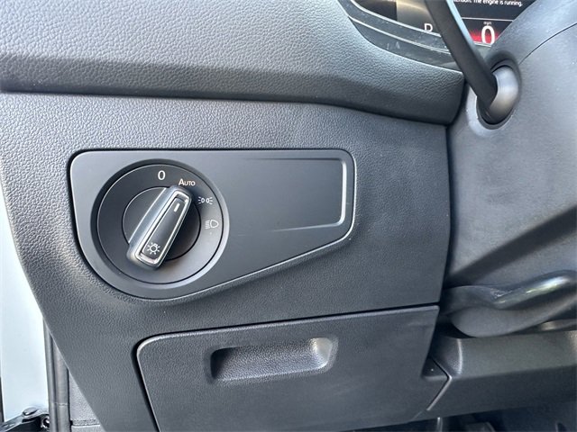 Used 2023 Volkswagen Tiguan SE R-Line image 29