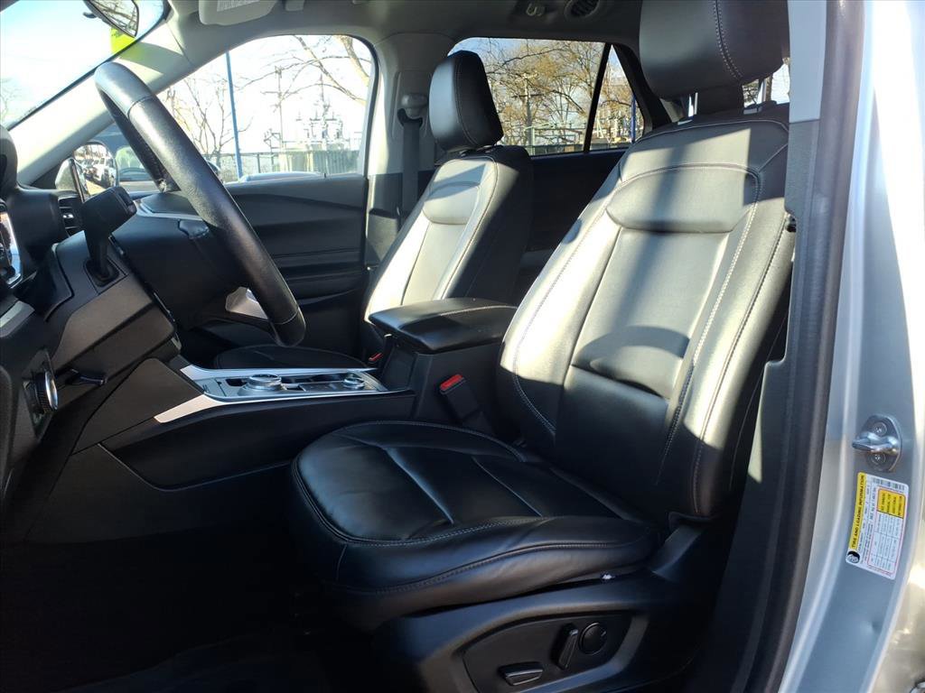 Certified 2023 Ford Explorer XLT w/ Equipment Group 202A image 23