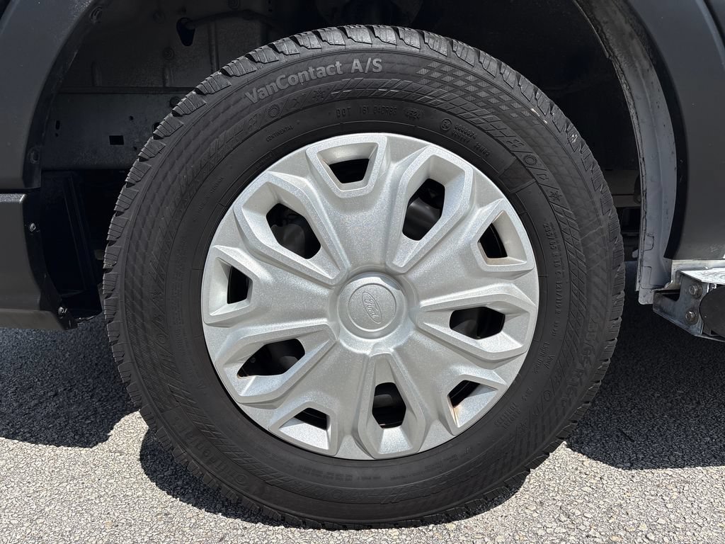 Certified 2025 Ford Transit 250 Low Roof w/ Exterior Upgrade Package RWD image 15