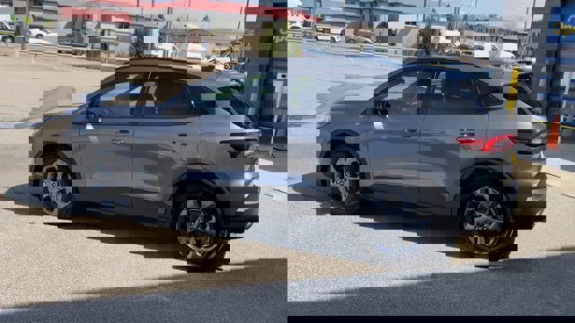 Certified 2025 Ford Escape ST-Line w/ Cold Weather Package FWD image 7