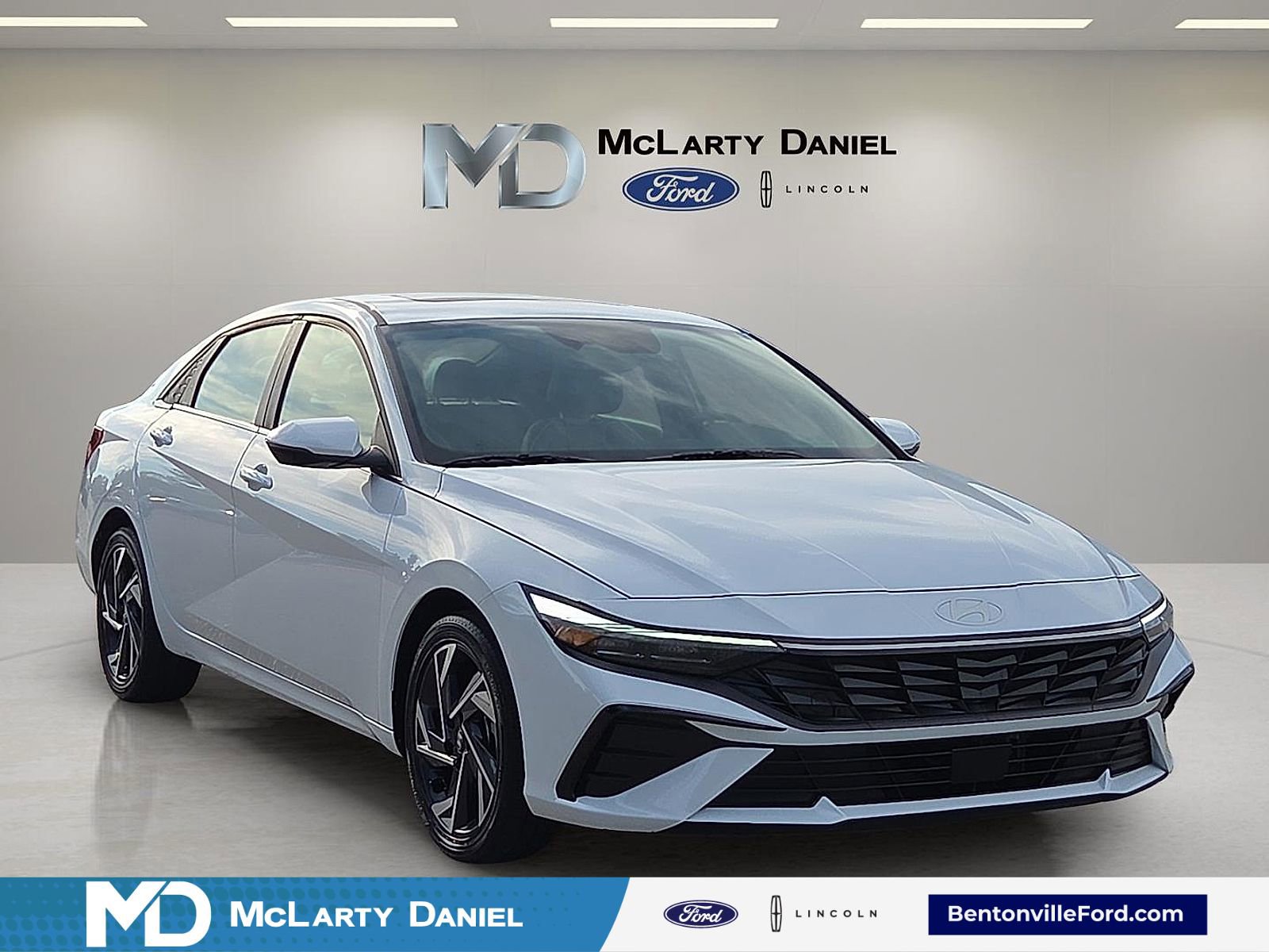 Used 2025 Hyundai Elantra Limited w/ Cargo Package FWD video 1