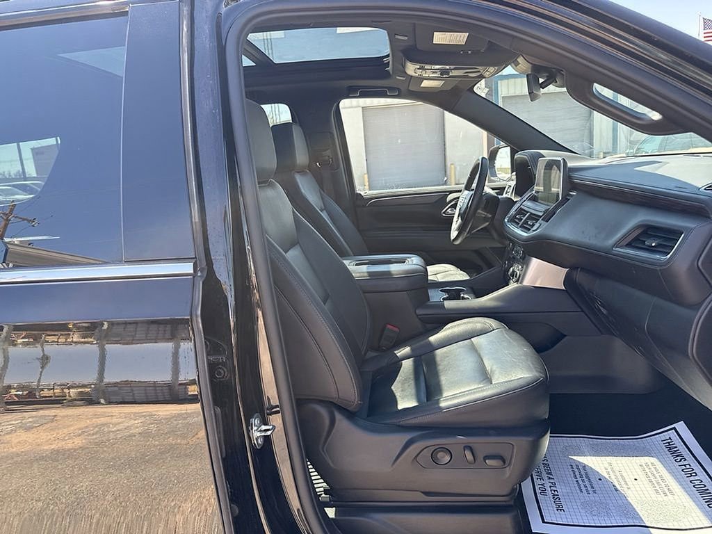 Used 2024 Chevrolet Tahoe LT w/ LT Signature Package image 17