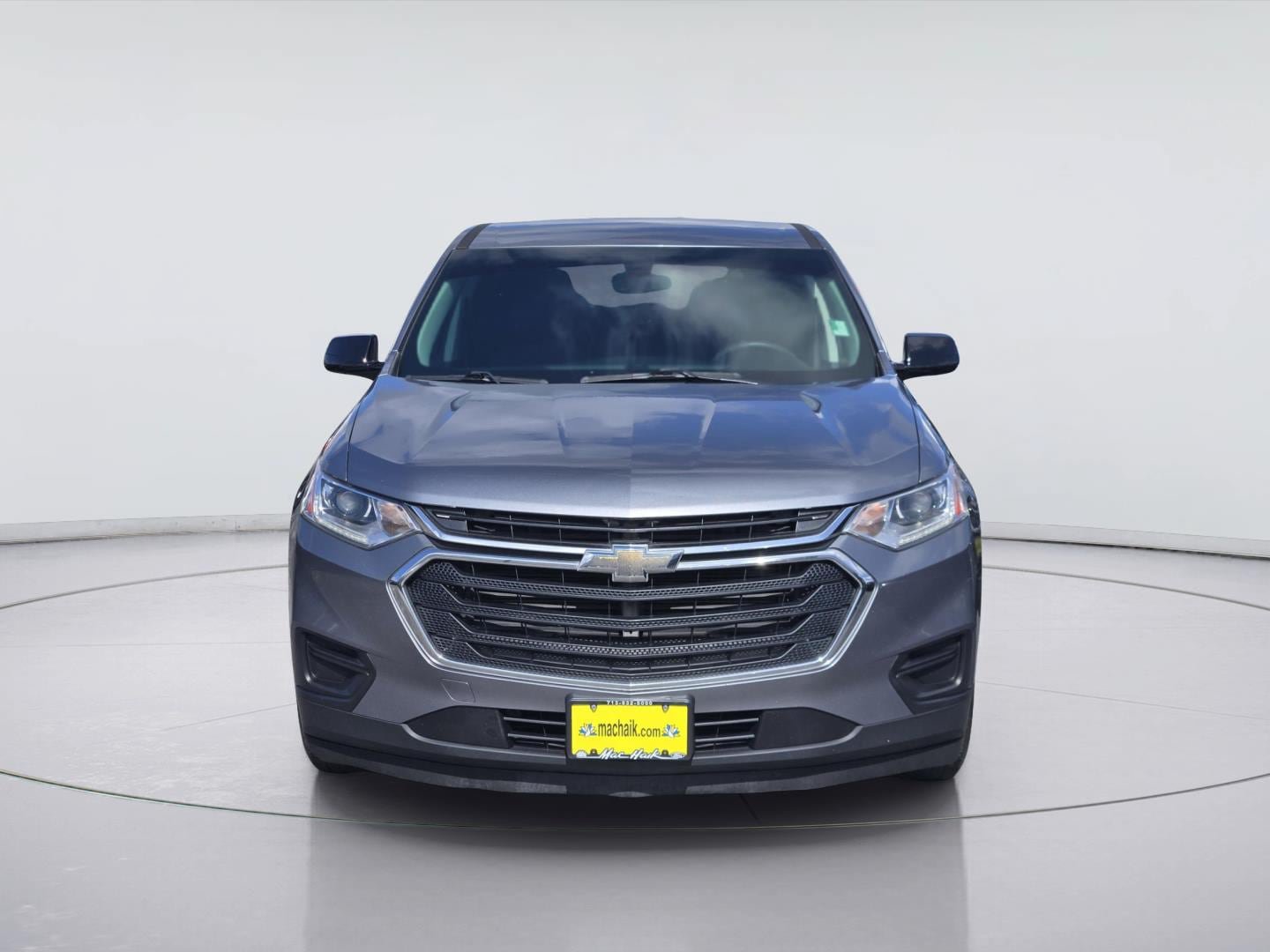 Used 2018 Chevrolet Traverse LS FWD image 2