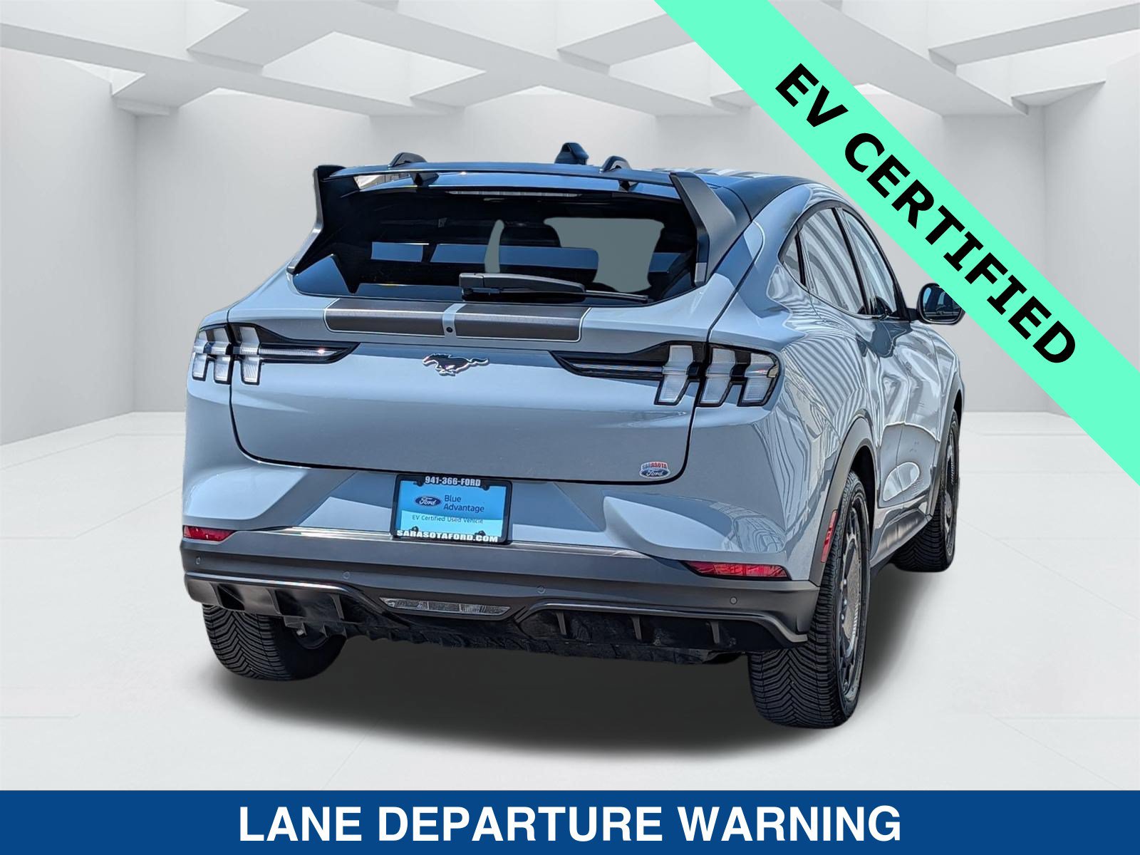 Certified 2025 Ford Mustang Mach-E GT AWD/4WD image 5