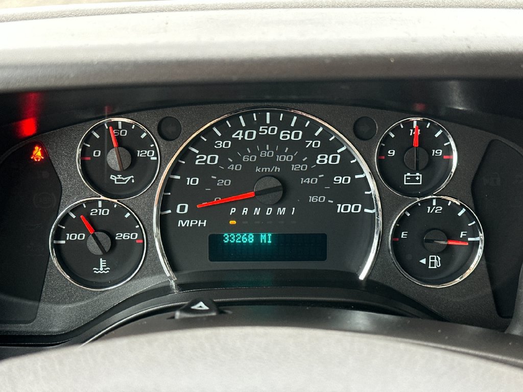 Used 2023 Chevrolet Express 2500 w/ Driver Convenience Package RWD image 21
