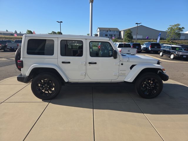 Used 2023 Jeep Wrangler Unlimited Sahara w/ Cold Weather Group AWD/4WD image 6