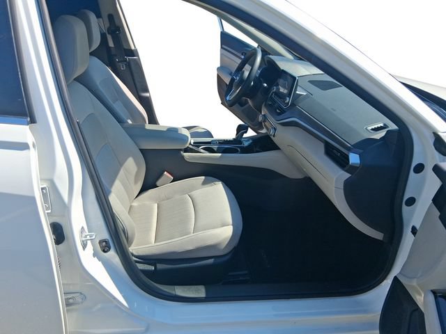Used 2023 Nissan Altima 2.5 SV FWD image 17