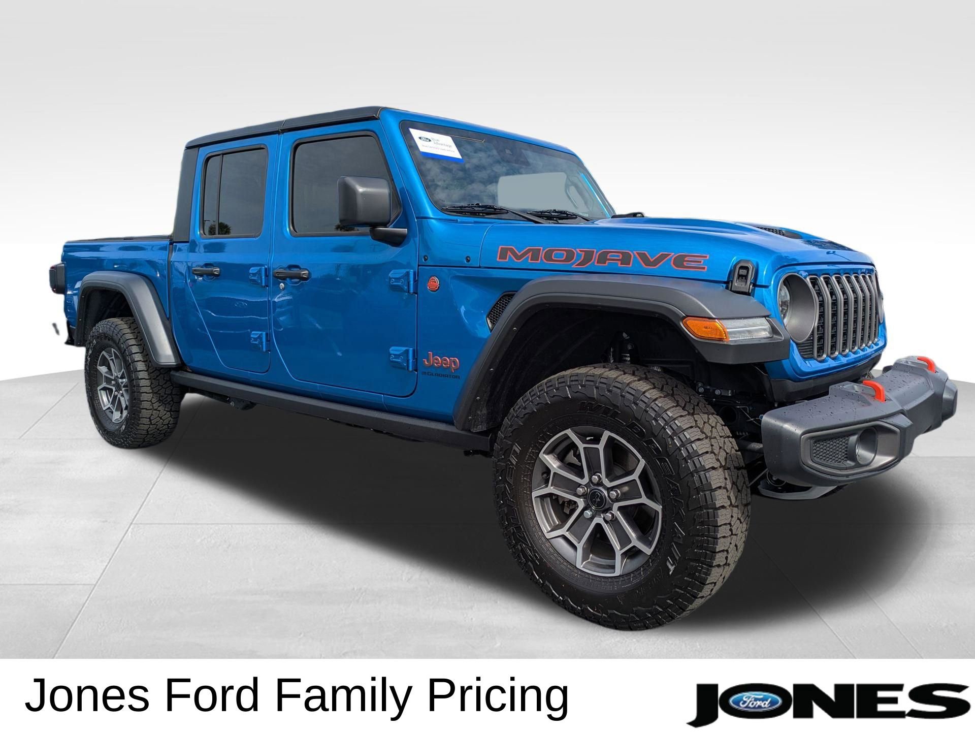 Used 2024 Jeep Gladiator Mojave w/ Convenience Group image 3