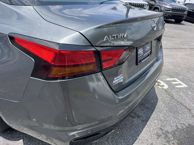 Used 2024 Nissan Altima 2.5 SR FWD image 12