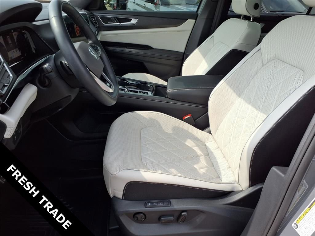 Used 2024 Volkswagen Atlas Cross Sport SEL Premium R-Line AWD/4WD image 24