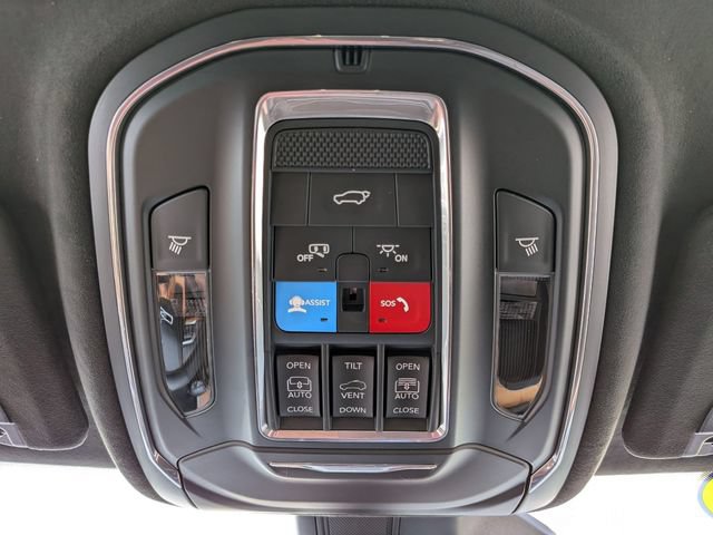 Used 2025 Jeep Grand Cherokee L Summit AWD/4WD image 13