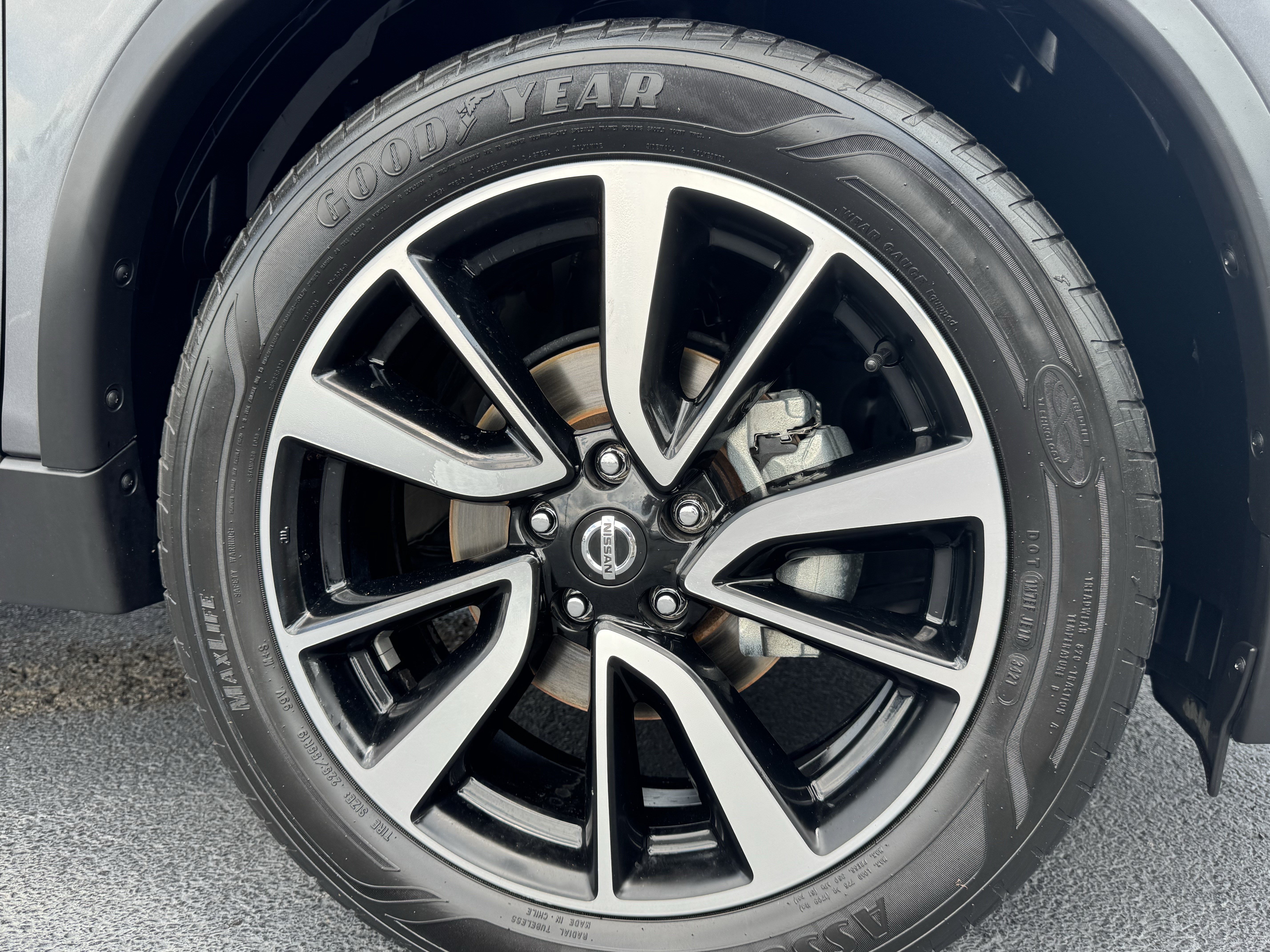 Used 2019 Nissan Rogue SL AWD/4WD image 14