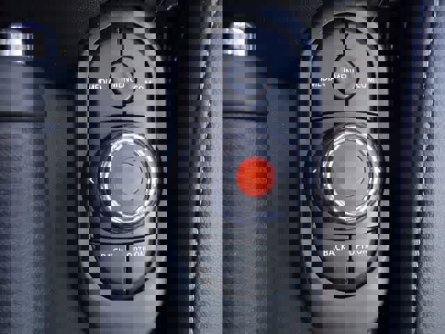 Used 2020 MINI Cooper 2-Door Hardtop image 35