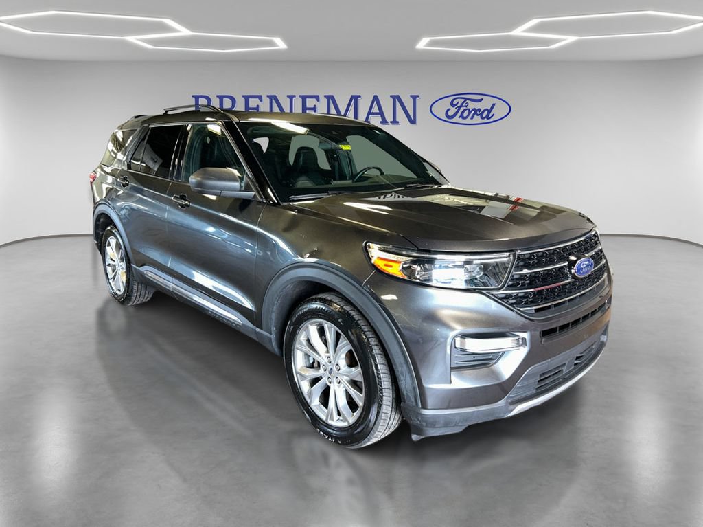Certified 2020 Ford Explorer XLT w/ Equipment Group 202A AWD/4WD image 3