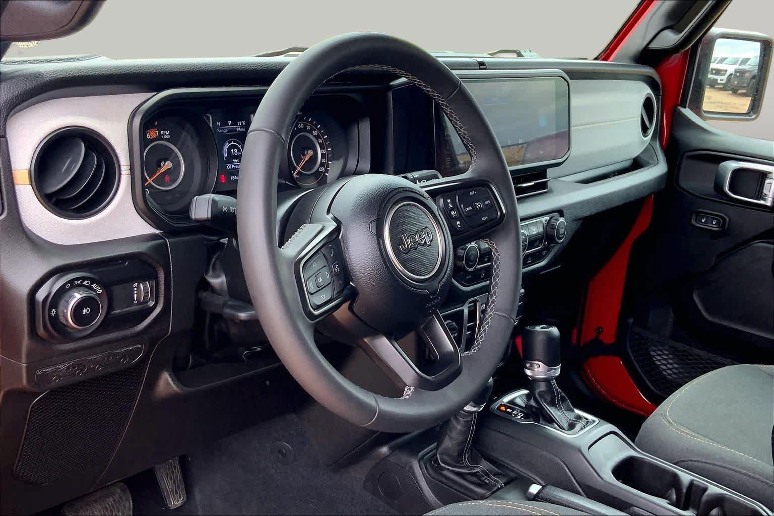 Used 2025 Jeep Wrangler Unlimited Sport AWD/4WD image 18