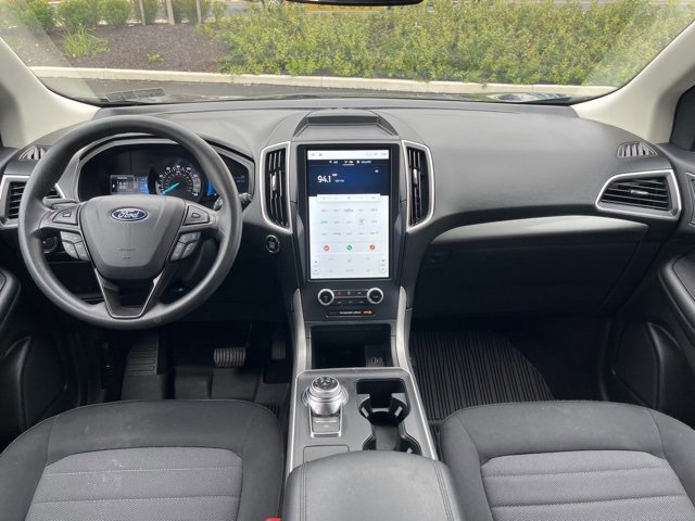 Certified 2022 Ford Edge SE w/ Black Appearance Package image 16