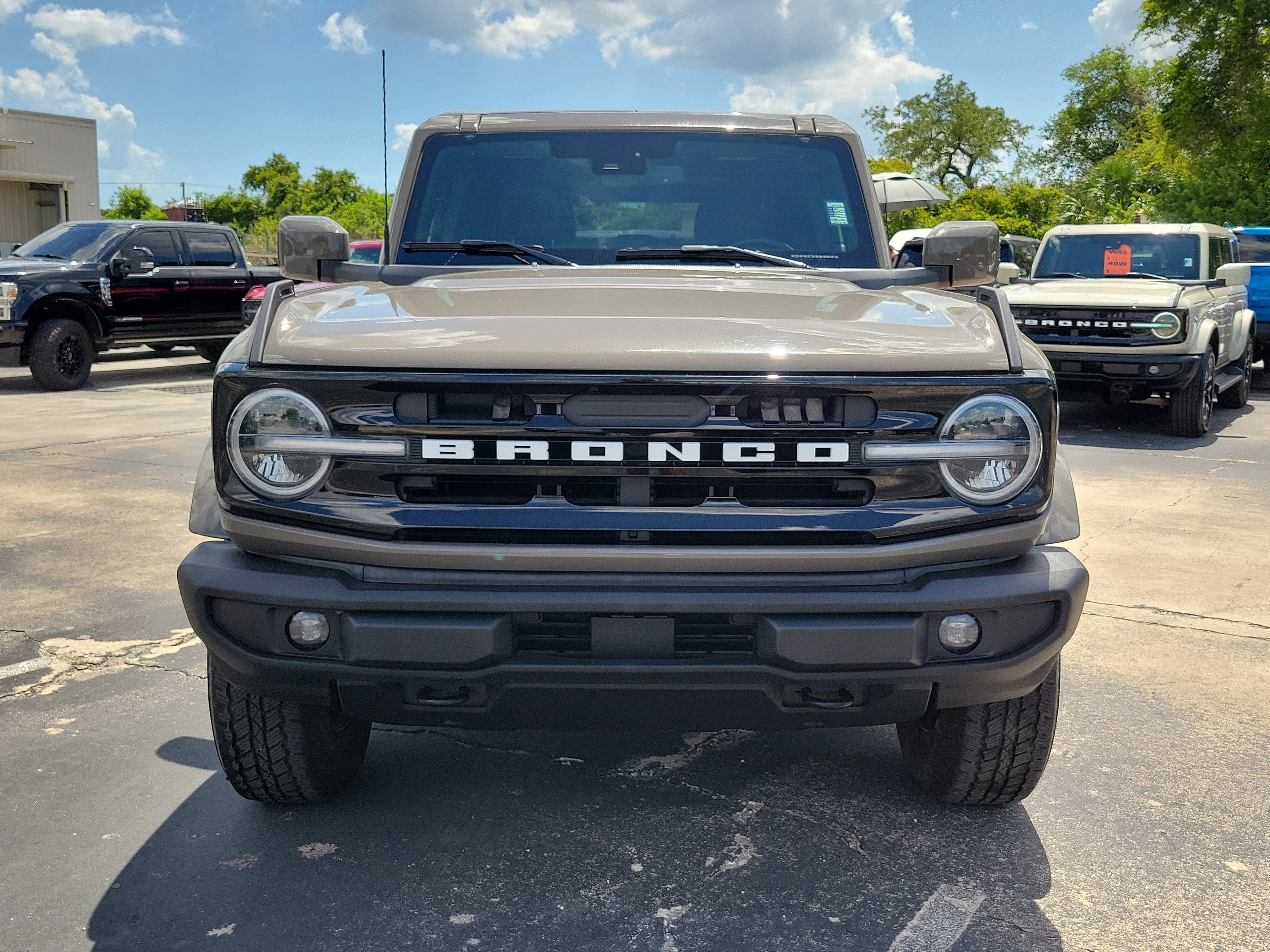 Certified 2025 Ford Bronco Outer Banks AWD/4WD video 2