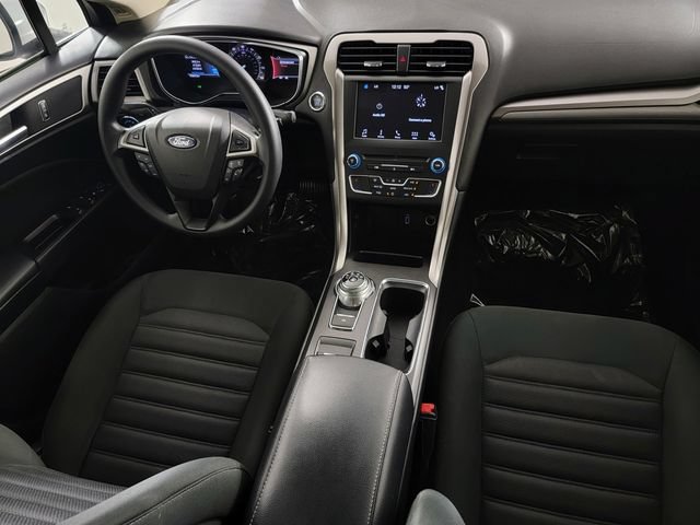 Certified 2017 Ford Fusion SE w/ Fusion SE Technology Package FWD image 36