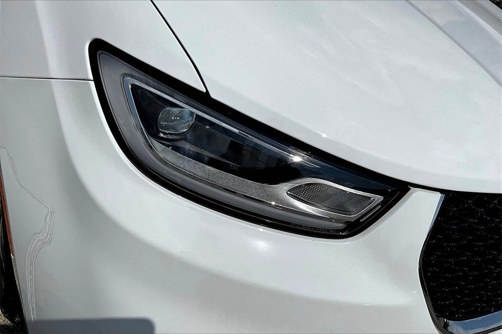 Used 2025 Chrysler Pacifica Select image 30