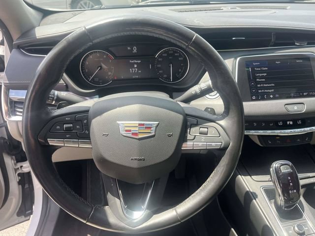 Used 2023 Cadillac XT4 Luxury w/ Cold Weather Package FWD image 25