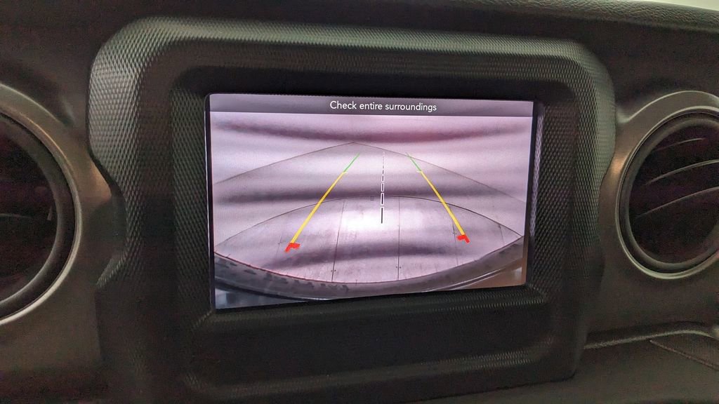 Used 2023 Jeep Wrangler Willys AWD/4WD image 23