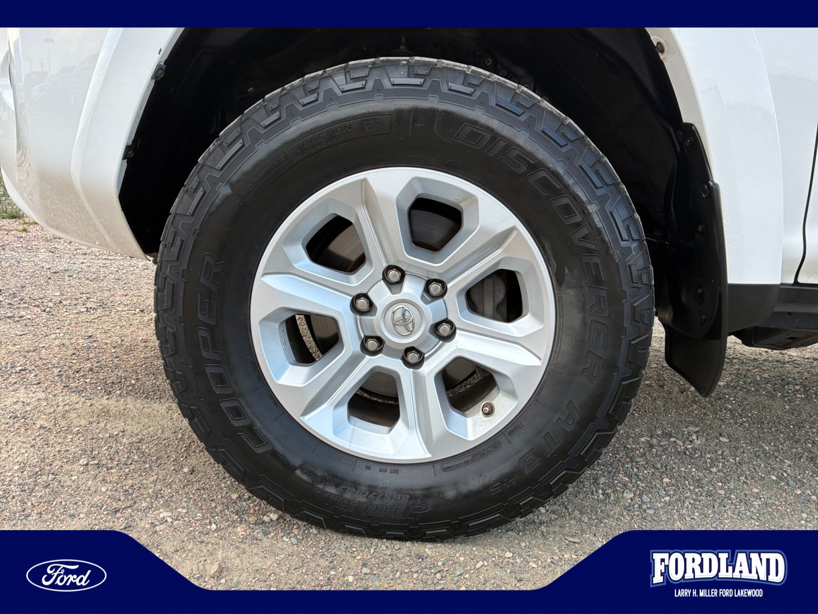 Used 2018 Toyota 4Runner SR5 Premium AWD/4WD image 26